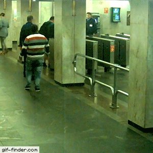 Read more about the article CCTV Funny Tweets – 1:53 AM – 15 Jul 2018